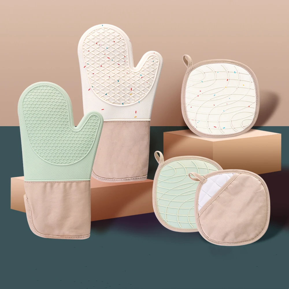 Microwave Oven Mitts Heat Resistant Non-Slip Kitchen Gloves Oven Gloves for BBQ Cooking Baking Silicone Kitchen Accessories Set
Microwave Oven Mitts Heat Resistant Non-Slip Kitchen Gloves Oven Gloves for BBQ Cooking Baking Silicone Kitchen Accessories Set