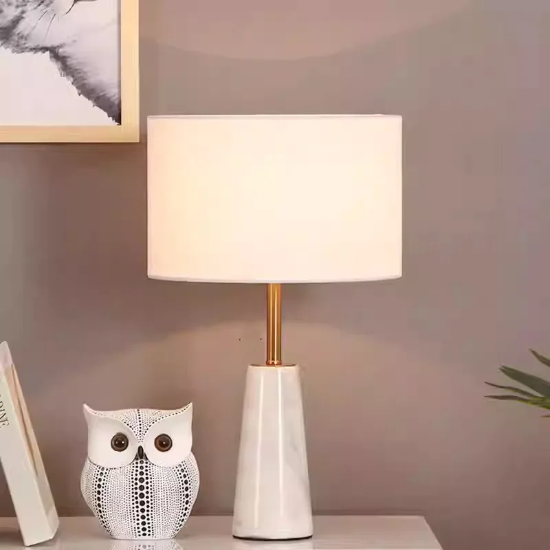 Light luxury desk lamp Nordic marble bedroom Living room Study simple modern European American hotel room bedside lamp
Light luxury desk lamp Nordic marble bedroom Living room Study simple modern European American hotel room bedside lamp