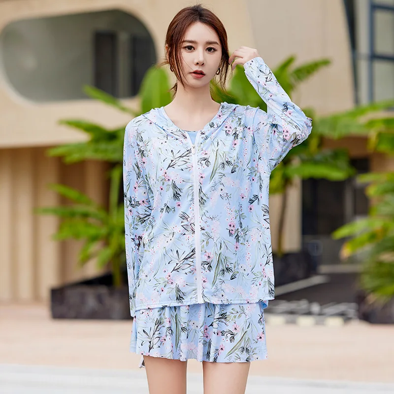 Women's Sports Swimwear Long Sleeve Rash Guard Swimsuit with Split Slim Fit for Surfing And Diving Beachwear
Women's Sports Swimwear Long Sleeve Rash Guard Swimsuit with Split Slim Fit for Surfing And Diving Beachwear