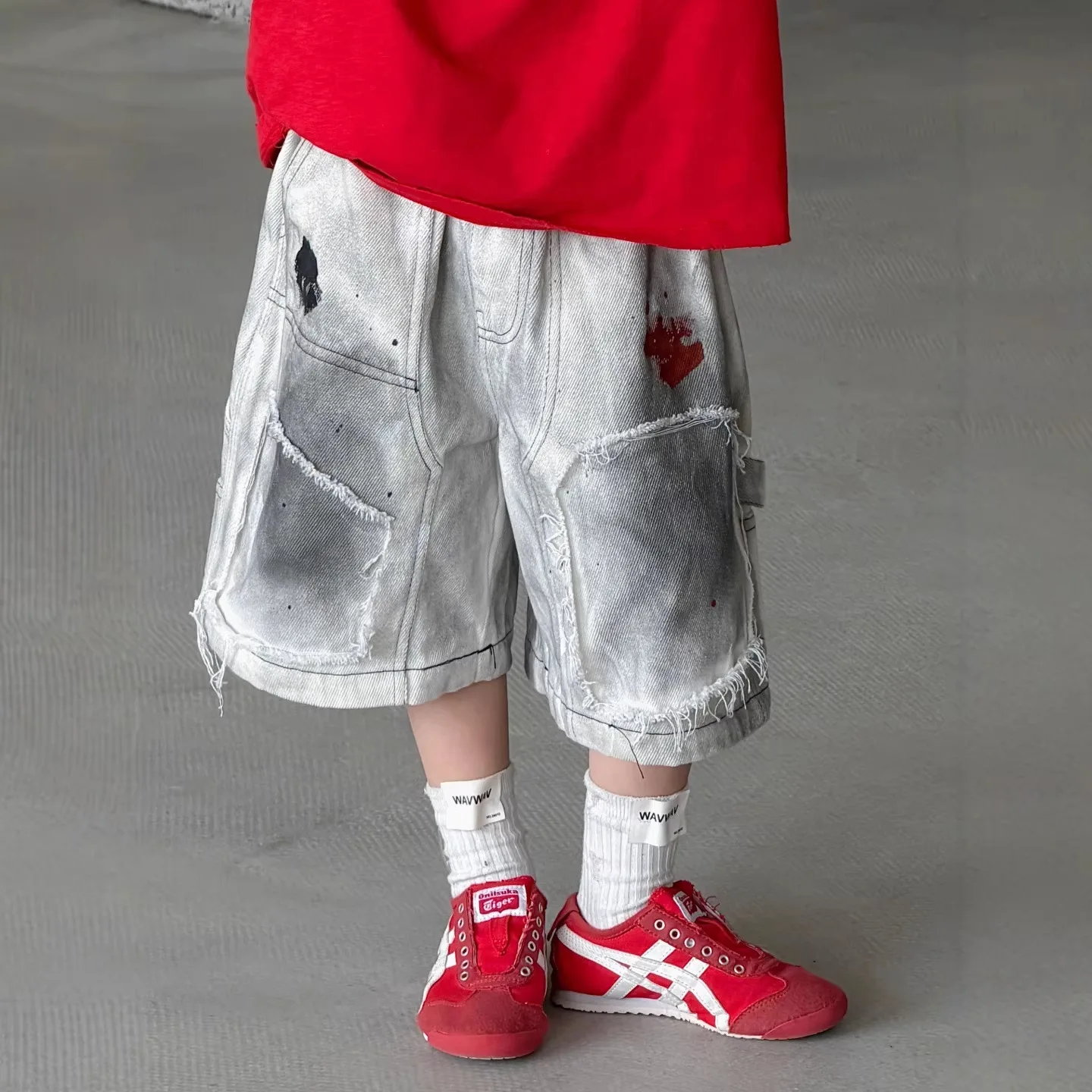 Boys Pants 2026 Spring and Summer New Childrens Clothing Korean Boys and Girls Retro Broken Hole Overalls Five Minute Pants
Boys Pants 2026 Spring and Summer New Childrens Clothing Korean Boys and Girls Retro Broken Hole Overalls Five Minute Pants