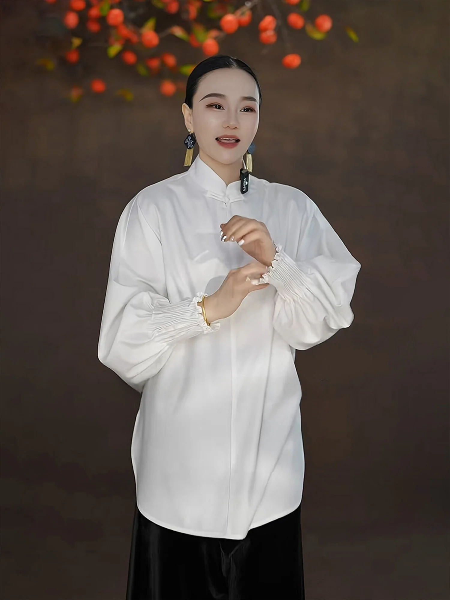 Женская рубашка в китайском стиле: уникальная базовая одежда, красивая, в национальном стиле, премиум-класса, с длинными рукавами, на пуговицах
Женская рубашка в китайском стиле: уникальная базовая одежда, красивая, в национальном стиле, премиум-класса, с длинными рукавами, на пуговицах