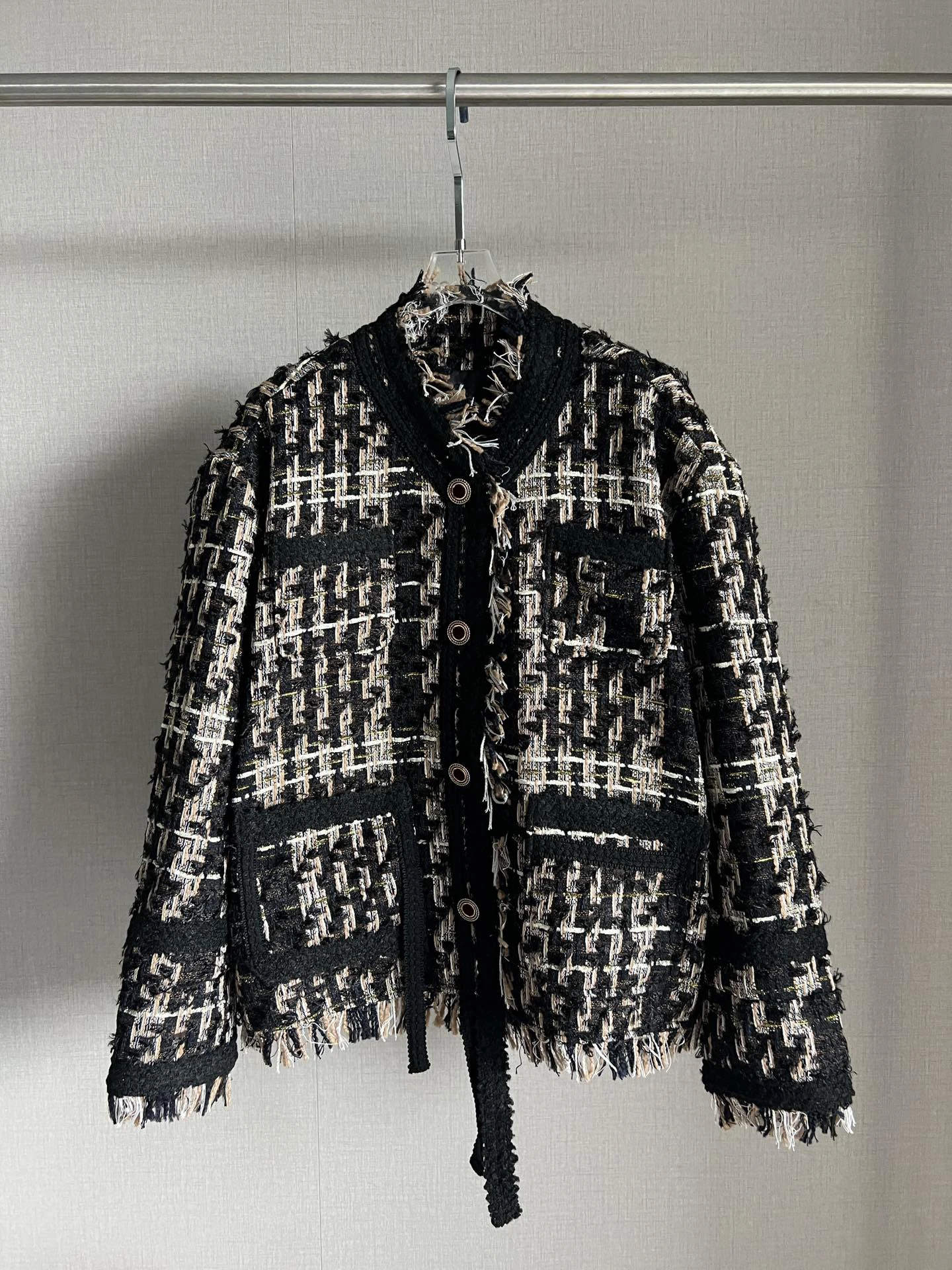 EVACANDIS Single Breasted Vintage Chic Elegant Sweet Coat Women New High Quality Luxury Runway Designer Jacket Office Lady Tops
EVACANDIS Single Breasted Vintage Chic Elegant Sweet Coat Women New High Quality Luxury Runway Designer Jacket Office Lady Tops