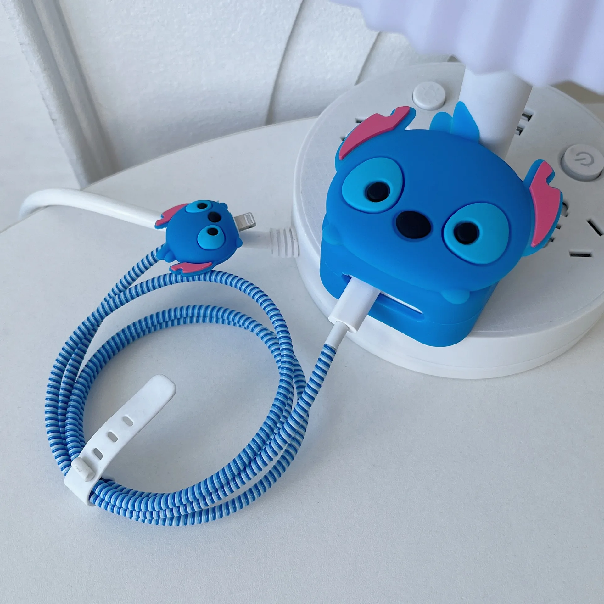 For 35W Dual USB-C Port Cartoon Soft Silicone Charger Protective Cover Power Adapter Protective Case for MacBook iPhone
For 35W Dual USB-C Port Cartoon Soft Silicone Charger Protective Cover Power Adapter Protective Case for MacBook iPhone