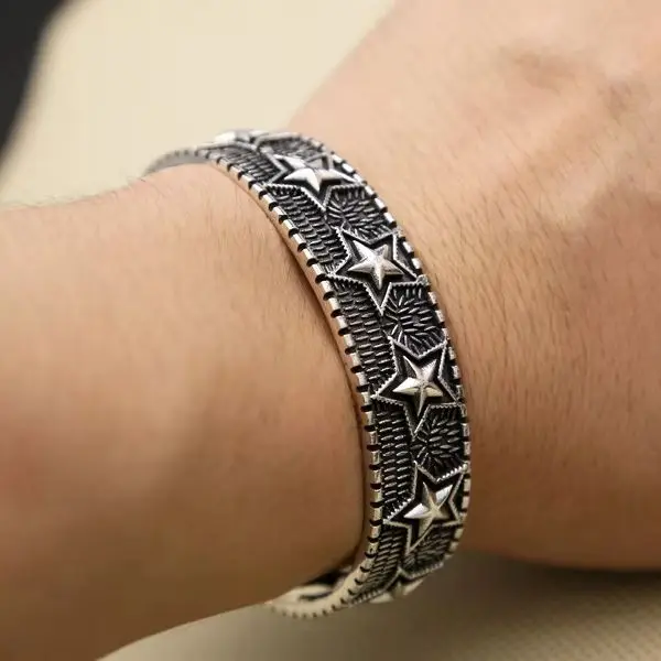 S925 Sterling Silver Five pointed Star Bracelet for Men's Korean Fashion Open Punk Hip Hop Jewelry Thai Silver Bracelet Wide
S925 Sterling Silver Five pointed Star Bracelet for Men's Korean Fashion Open Punk Hip Hop Jewelry Thai Silver Bracelet Wide
