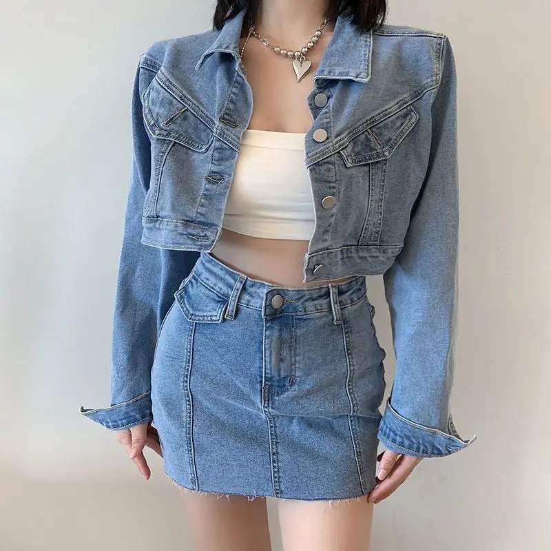 Skirt Suit High Quality Lapel Long Sleeve Blue Denim Women Button-Up Jacket And Mini Skirt 2024 Streetwear Two Piece Set
Skirt Suit High Quality Lapel Long Sleeve Blue Denim Women Button-Up Jacket And Mini Skirt 2024 Streetwear Two Piece Set