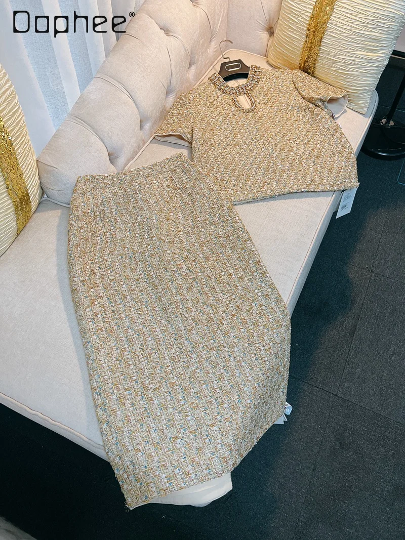 French Retro Light Luxury Rhinestone Celebrity Tweed Suit Gold Short-sleeved Top Temperament High-end Fashion Retro Skirt Sets
French Retro Light Luxury Rhinestone Celebrity Tweed Suit Gold Short-sleeved Top Temperament High-end Fashion Retro Skirt Sets