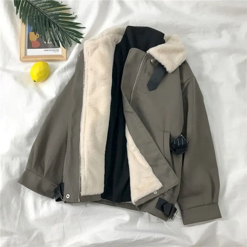 Winter velvet padded rabbit fur jacket female Joker cotton-padded jacket frock coat thick jacket in autumn and winter
Winter velvet padded rabbit fur jacket female Joker cotton-padded jacket frock coat thick jacket in autumn and winter