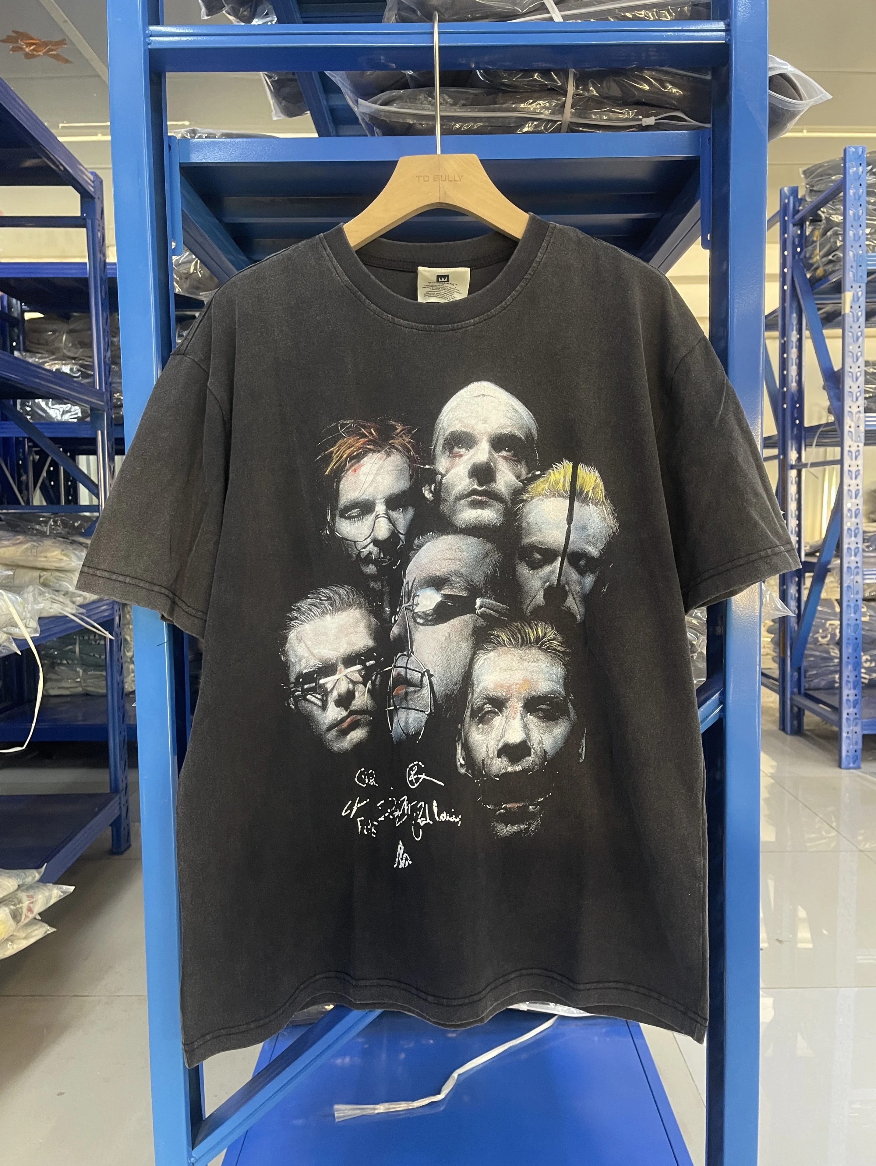 Vintage Summer Rock Band Series Washed Pure Cotton Printed Short Sleeved High Street Casual Oversized Trendy T-shirt For Men
Vintage Summer Rock Band Series Washed Pure Cotton Printed Short Sleeved High Street Casual Oversized Trendy T-shirt For Men