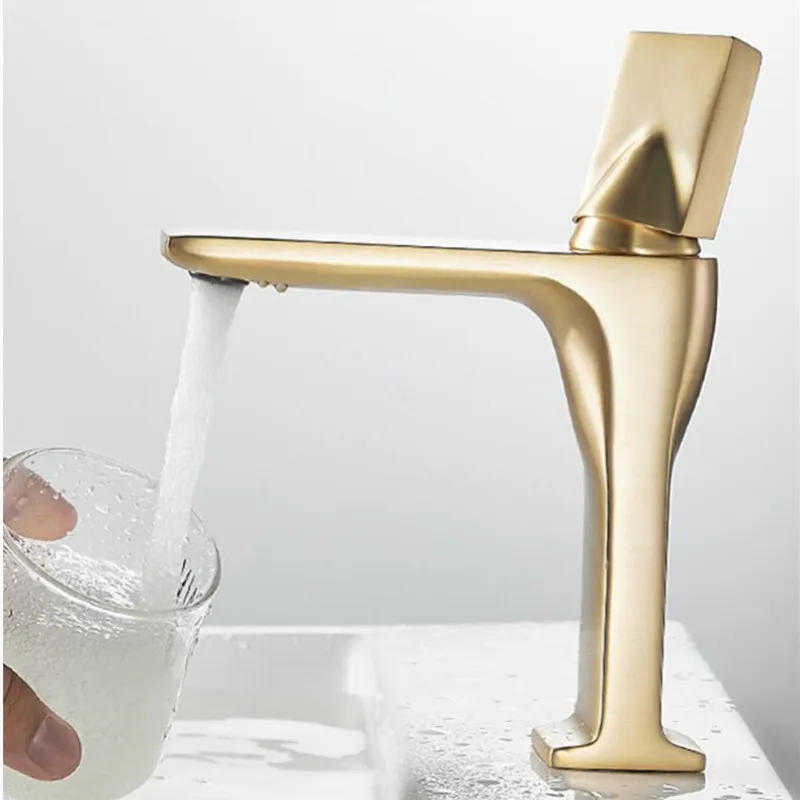 Basin Faucet Brush Gold Sink Faucet Hot and Cold Bathroom Basin Mixer Solid Brass Tap basin mixer water tap
Basin Faucet Brush Gold Sink Faucet Hot and Cold Bathroom Basin Mixer Solid Brass Tap basin mixer water tap