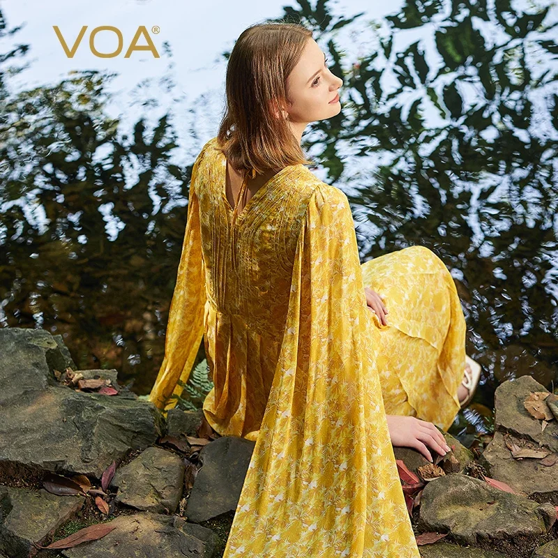VOA Pure Silk Georgette Golden Fragmented Flower V-Neck Flying Sleeve Waist Fold Big Swing Original Silk Party Dress AE2093
VOA Pure Silk Georgette Golden Fragmented Flower V-Neck Flying Sleeve Waist Fold Big Swing Original Silk Party Dress AE2093