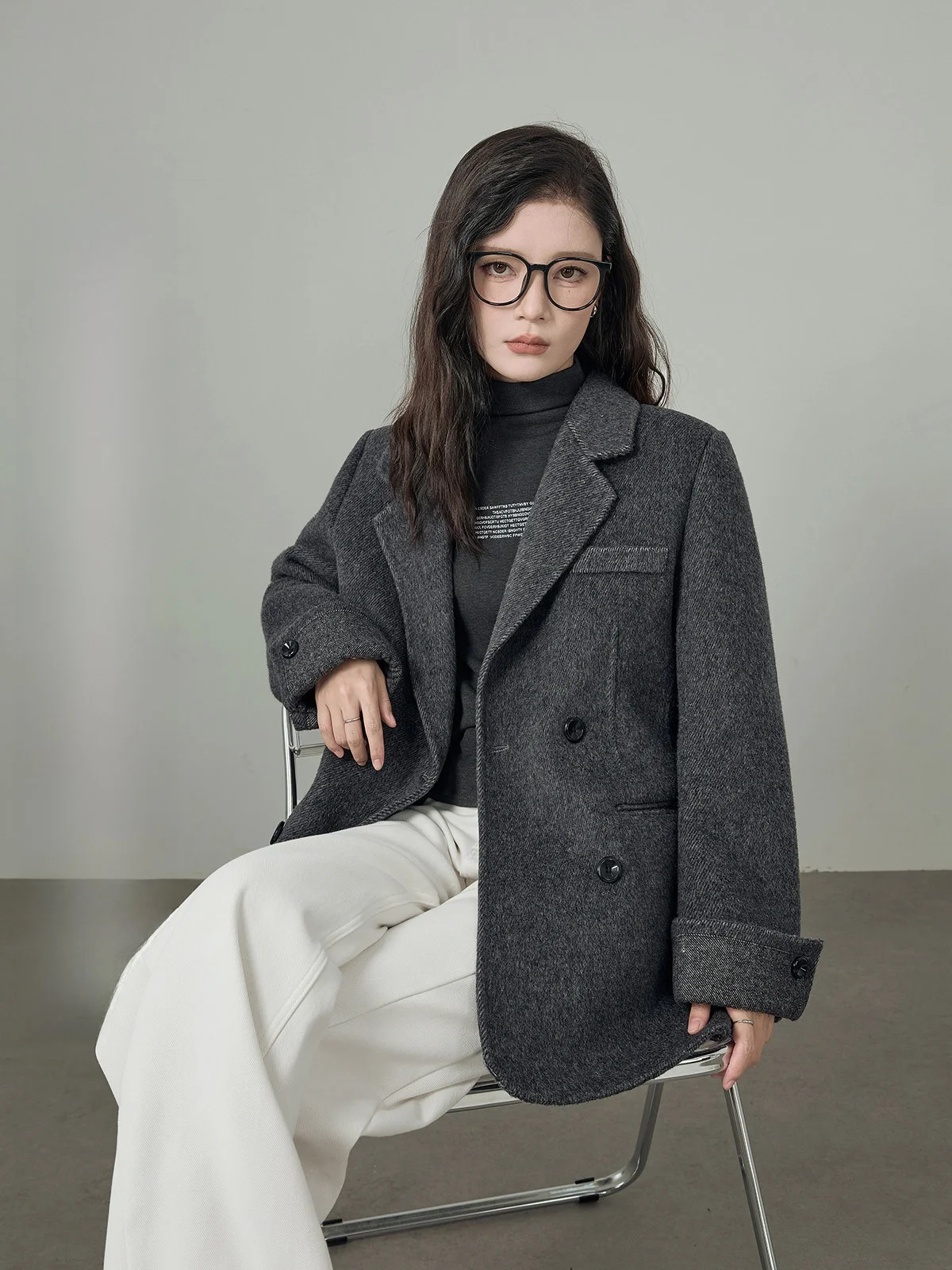 Женский шерстяной пиджак HuiXi Deep ey: модный, универсальный, зимний, новинка, корейский стиль, длинный рукав, двубортный
Женский шерстяной пиджак HuiXi Deep ey: модный, универсальный, зимний, новинка, корейский стиль, длинный рукав, двубортный