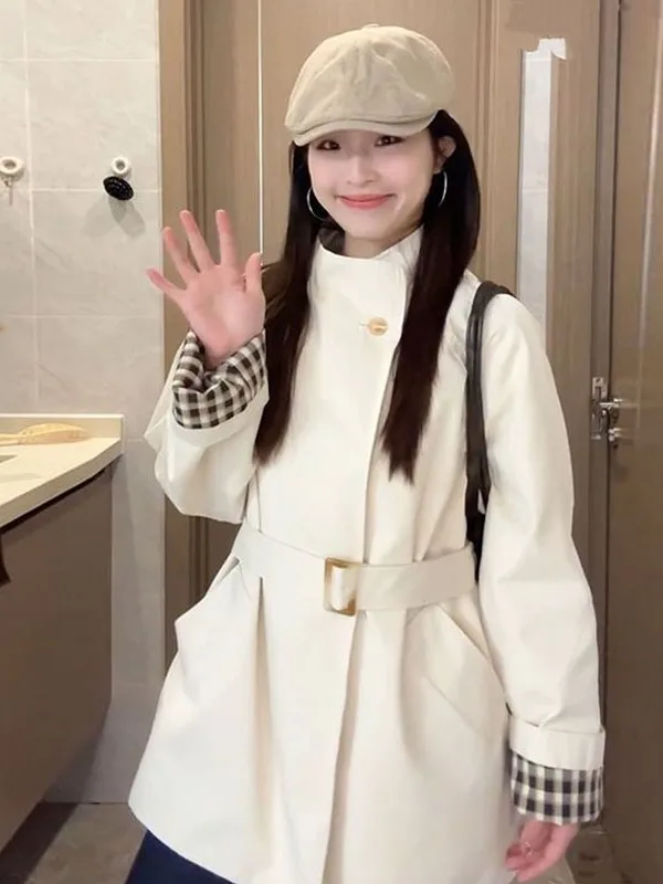 Elegant White Stand Collar Korean Style Women's Coat Middle Length Small Size Outerwear Commute Polyester Fiber Long Sleeve
Elegant White Stand Collar Korean Style Women's Coat Middle Length Small Size Outerwear Commute Polyester Fiber Long Sleeve