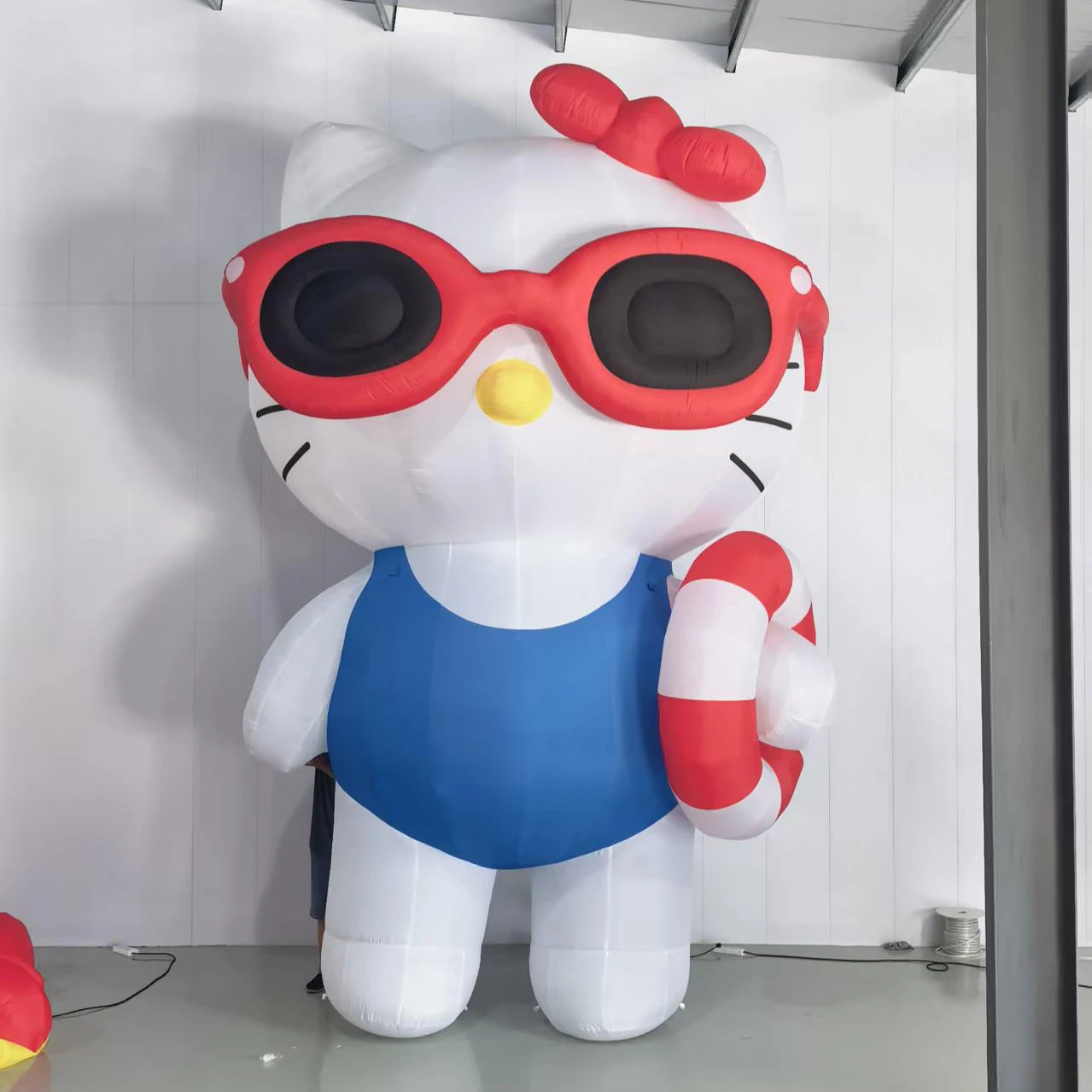 Giant Summer Swimsuit Hello Kitty Inflatable Mascot Model for Outdoor Exhibition, Mall & Summer Theme Event Decor
Giant Summer Swimsuit Hello Kitty Inflatable Mascot Model for Outdoor Exhibition, Mall & Summer Theme Event Decor