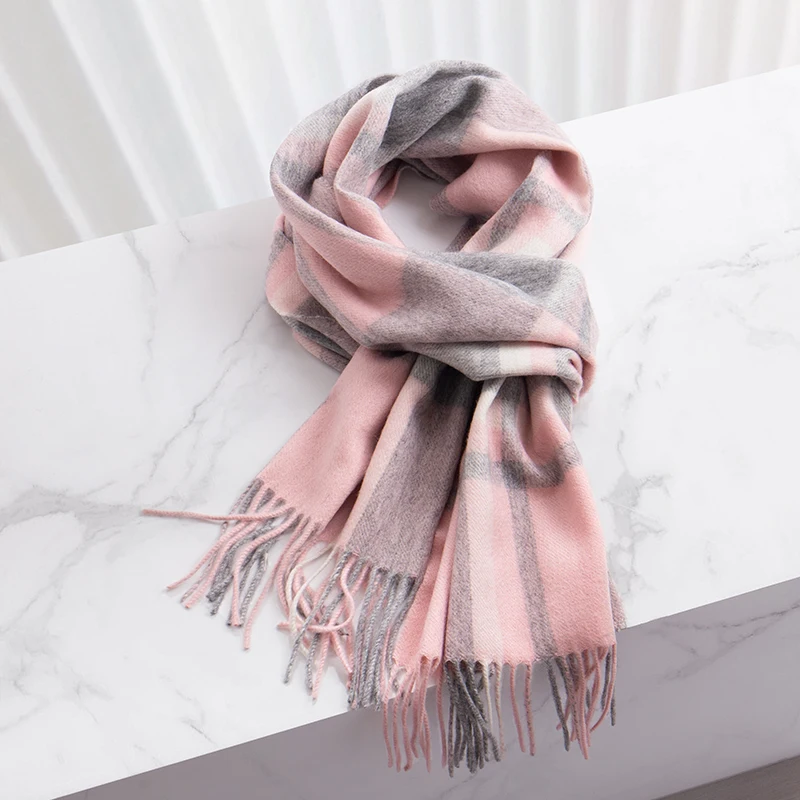 Fine Pure Wool Scarf Women Winter Pink Plaid Wool Scarves 2023 Lattice Shawl Wrap Soft Warm Scarves Wool Pashmina 200x35cm
Fine Pure Wool Scarf Women Winter Pink Plaid Wool Scarves 2023 Lattice Shawl Wrap Soft Warm Scarves Wool Pashmina 200x35cm