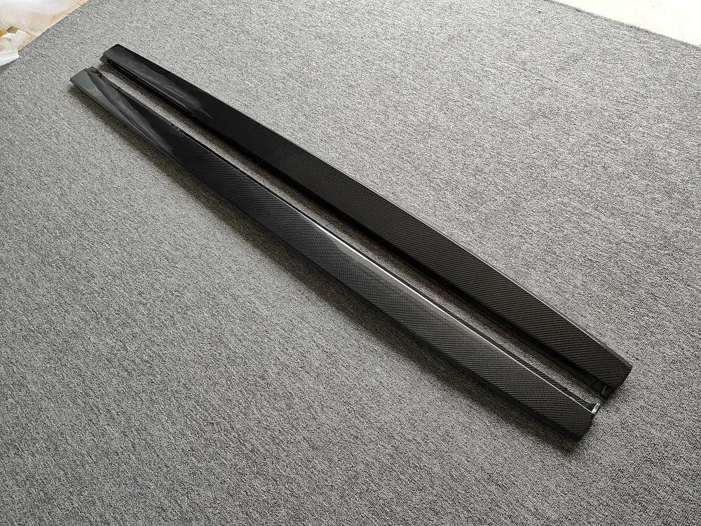 Suitable for 12-14 Bentley Continental GT modified car accessories, carbon fiber side skirts, and car tools
Suitable for 12-14 Bentley Continental GT modified car accessories, carbon fiber side skirts, and car tools