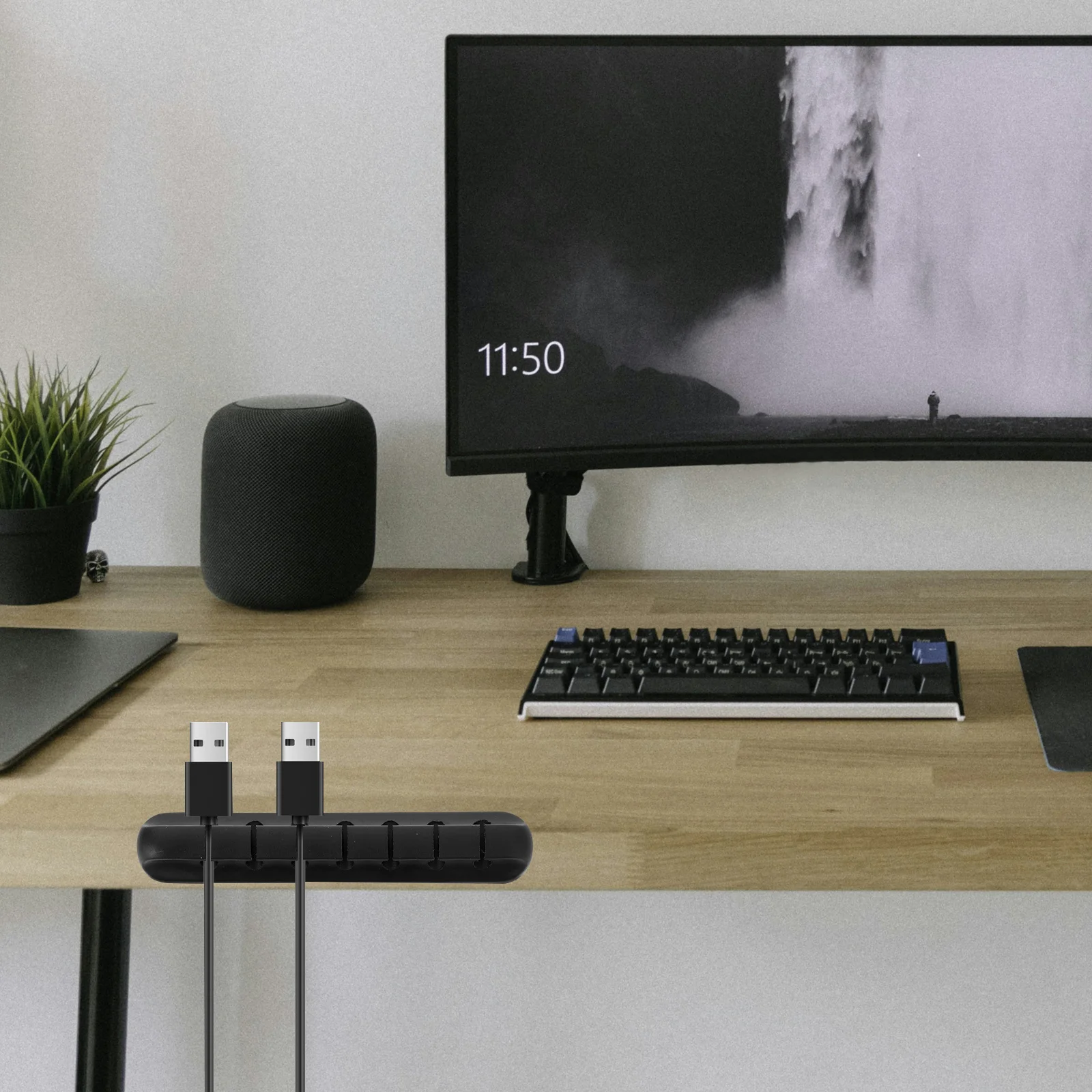 2Pcs Cable Management Organizers Silicone Cord Clips Desktop Wire Holder Strong Adhesive for Power Cords Chargers Headphones
2Pcs Cable Management Organizers Silicone Cord Clips Desktop Wire Holder Strong Adhesive for Power Cords Chargers Headphones