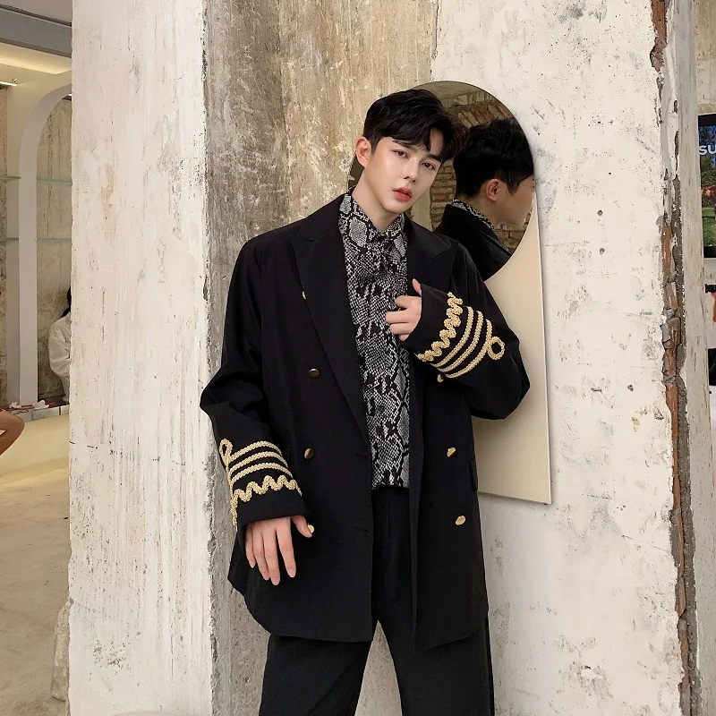 Ретро-костюм мужской класса люкс с вышивкой, корейский стиль, повседневный, с длинным рукавом, свободного кроя, на все сезоны
Ретро-костюм мужской класса люкс с вышивкой, корейский стиль, повседневный, с длинным рукавом, свободного кроя, на все сезоны