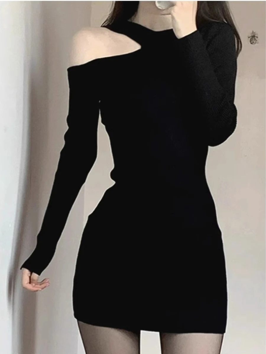 Black Knitted Long Sleeve Dress Shoulder Bared Side Collar Women's Autumn New Design Sensual Skirt High Waist Commute Style
Black Knitted Long Sleeve Dress Shoulder Bared Side Collar Women's Autumn New Design Sensual Skirt High Waist Commute Style