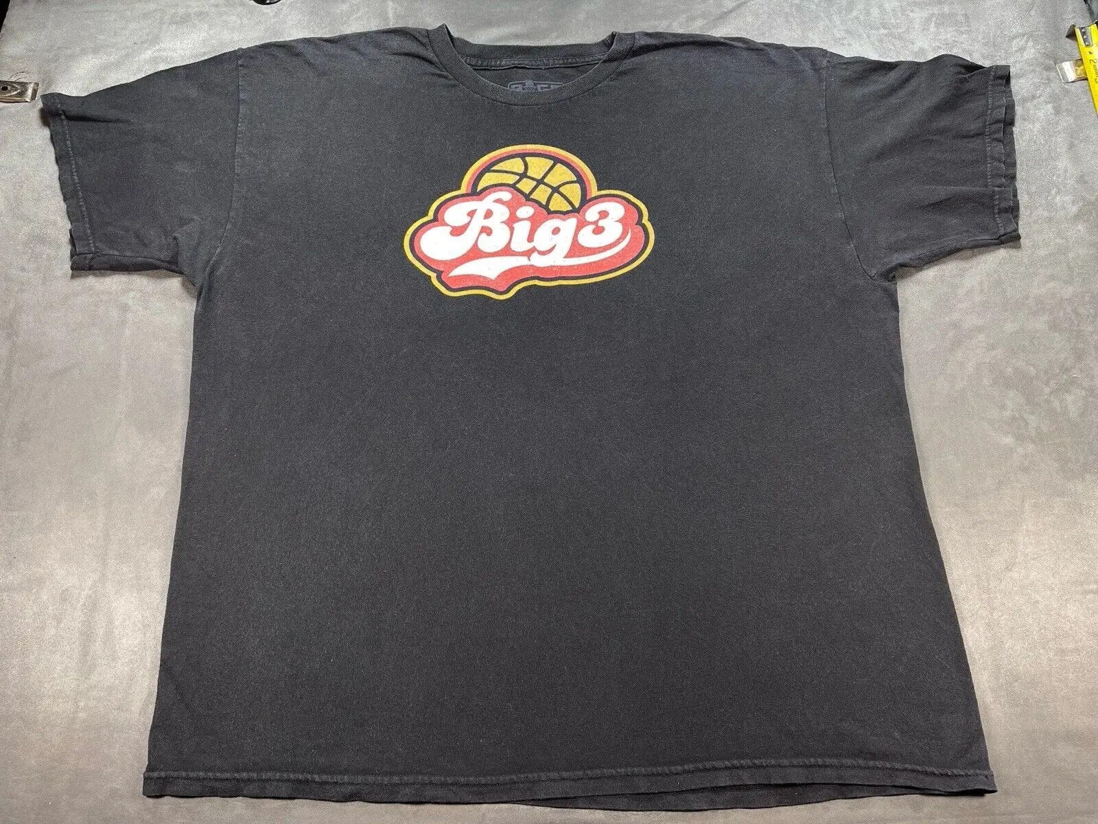 BIG 3 Basketball League Ice Cube 8 Team on Back Black Faded 2XL Shirt Half Court
BIG 3 Basketball League Ice Cube 8 Team on Back Black Faded 2XL Shirt Half Court