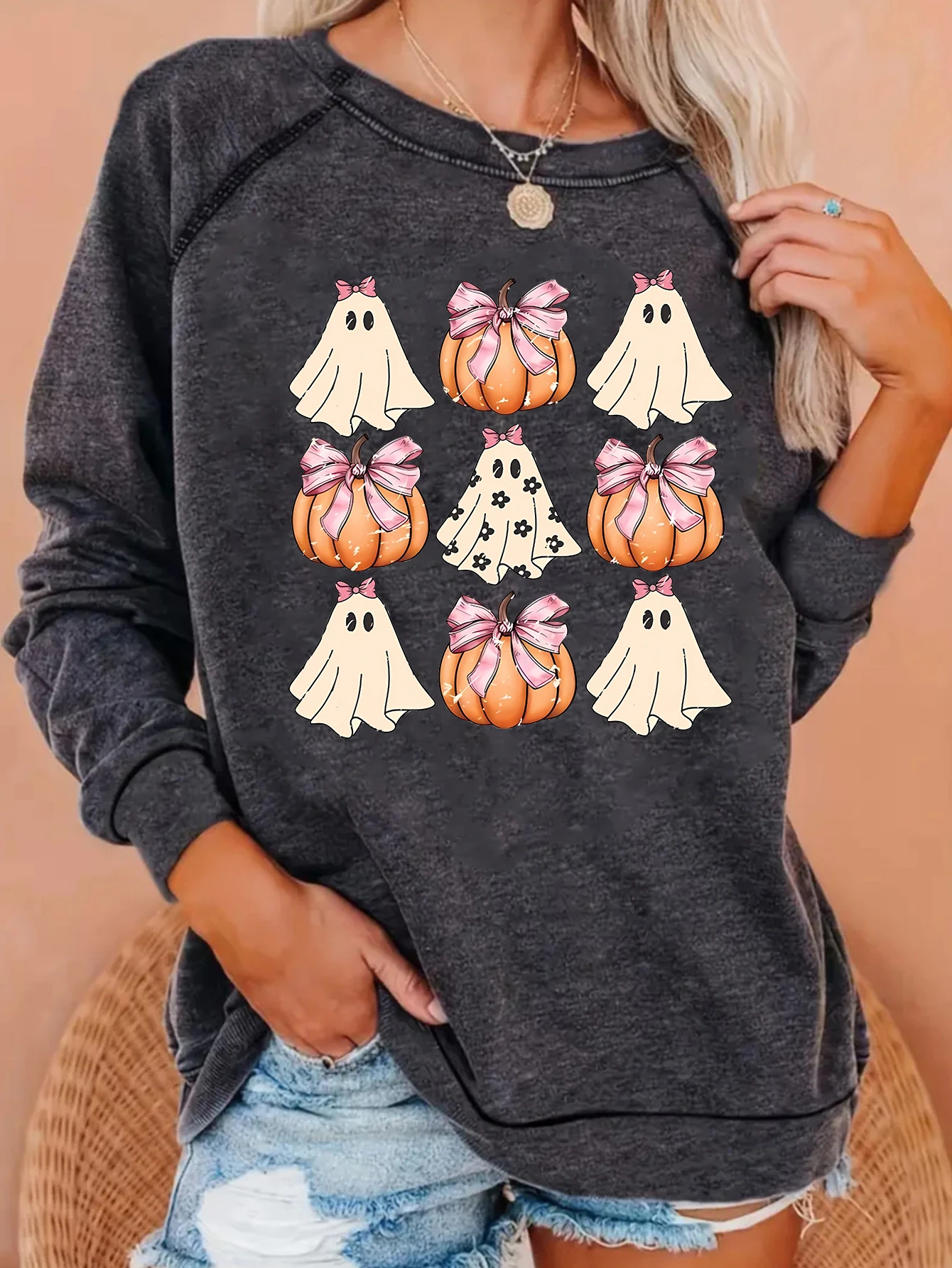 Fashion cartoon girl Halloween print stylish round neck raglan long sleeve pullover suitable for all seasonswomen's clothing
Fashion cartoon girl Halloween print stylish round neck raglan long sleeve pullover suitable for all seasonswomen's clothing