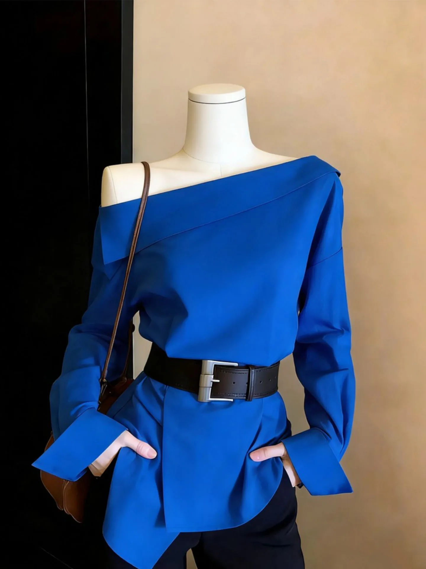 Elegant Long Sleeve Irregular Shirt Women's Fashion Spring New Waist Cinching Design High Quality Top Asymmetrical Shoulder
Elegant Long Sleeve Irregular Shirt Women's Fashion Spring New Waist Cinching Design High Quality Top Asymmetrical Shoulder