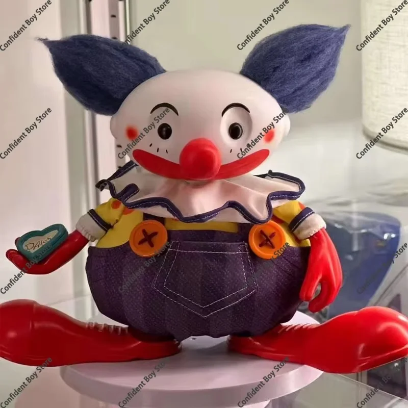 Кукла-клоун Мистер Цай из мультфильма Disney Pixar «История игрушек», лимитированная серия, индивидуальный дизайн, украшение.
Кукла-клоун Мистер Цай из мультфильма Disney Pixar «История игрушек», лимитированная серия, индивидуальный дизайн, украшение.