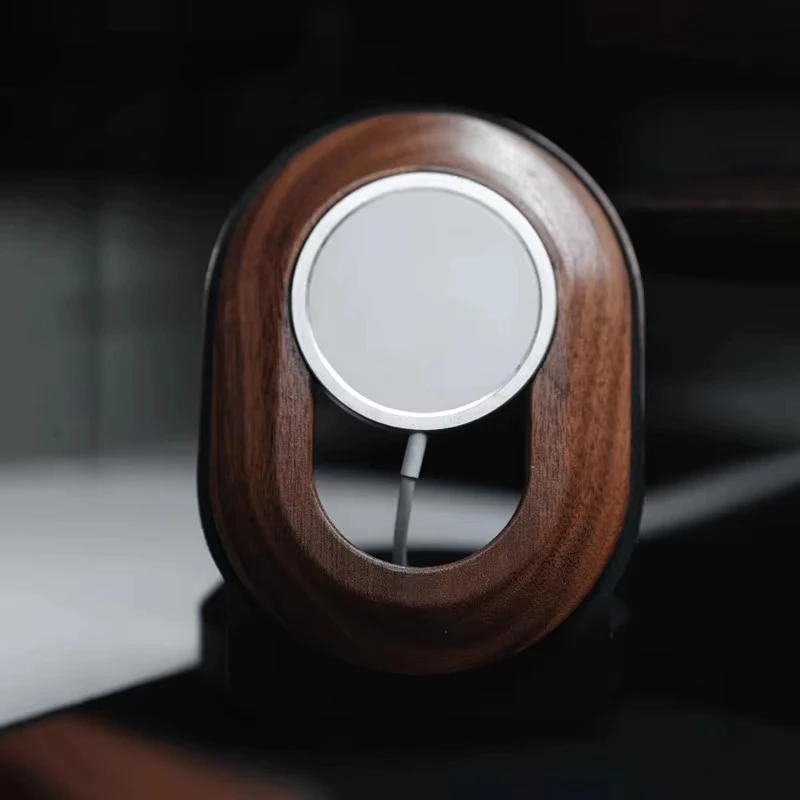 Magsafe Magnetic Bracket Walnut Wood Material Mobile Iphone stand 12-16 Wireless Charging Stand Desktop Companion
Magsafe Magnetic Bracket Walnut Wood Material Mobile Iphone stand 12-16 Wireless Charging Stand Desktop Companion
