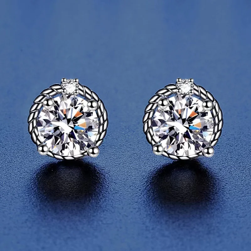 S925 Silver Moissanite Diamond Earrings White Gold Plated D Color 0.5ct Moissanite Stud Earrings Women Pass Tester Birthday Gift
S925 Silver Moissanite Diamond Earrings White Gold Plated D Color 0.5ct Moissanite Stud Earrings Women Pass Tester Birthday Gift