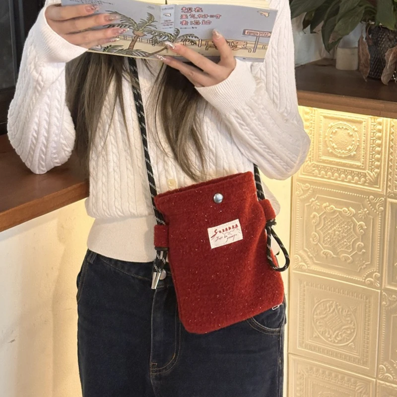 Winter Plush Going Out Mini Crossbody Bag Women's Mobile Phone Bag Casual Shoulder Messenger Bags and Purse Lady bolsa feminina
Winter Plush Going Out Mini Crossbody Bag Women's Mobile Phone Bag Casual Shoulder Messenger Bags and Purse Lady bolsa feminina