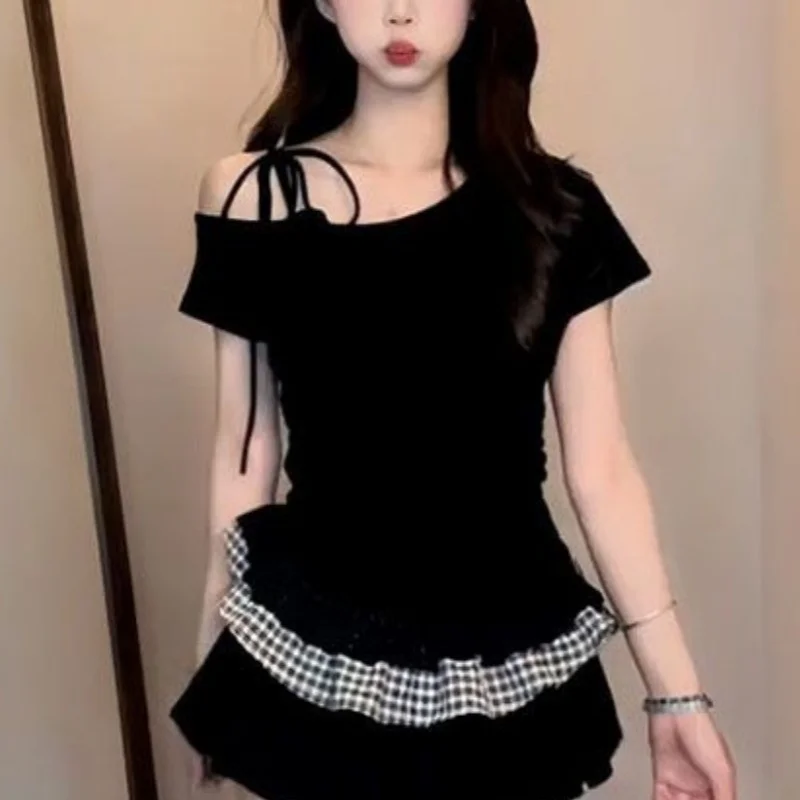 Сексуальная футболка с короткими рукавами для девочек, облегающая футболка с колючками на плечах, нестандартный дизайн, модный летний женский топ, новинка 2025, уличная одежда
Сексуальная футболка с короткими рукавами для девочек, облегающая футболка с колючками на плечах, нестандартный дизайн, модный летний женский топ, новинка 2025, уличная одежда