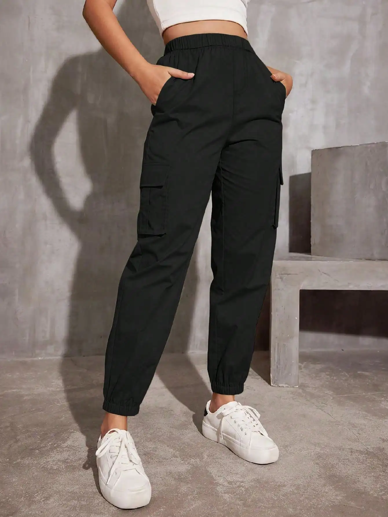 Black Cargo Jogger Pants for Teens - Elastic Waist, Side Pockets, Relaxed Fit
Black Cargo Jogger Pants for Teens - Elastic Waist, Side Pockets, Relaxed Fit