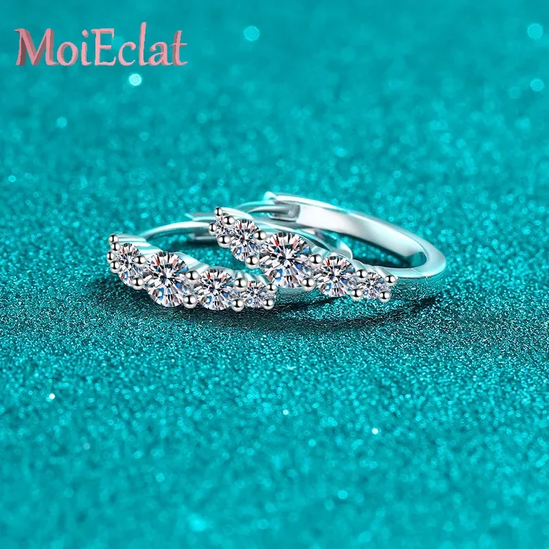 Для женщин темпераментные платиновые Pt950 полные звезд пряжки для ушей сверкающие 1,12 карата с бриллиантами в ряд муассанитовые серьги-кольца подарки
Для женщин темпераментные платиновые Pt950 полные звезд пряжки для ушей сверкающие 1,12 карата с бриллиантами в ряд муассанитовые серьги-кольца подарки