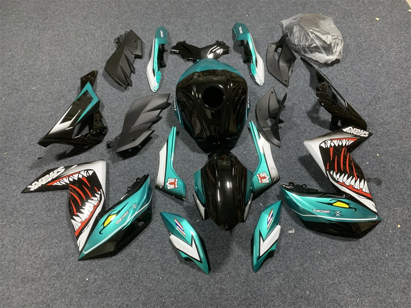 Обтекатель a/Abs Z300 Z250 2013-2018 Кузов для Kawasaki Z300r Z250R 15 Обтекатели Z 250 300 Ninja 16 17 18 2016 2017 
Обтекатель a/Abs Z300 Z250 2013-2018 Кузов для Kawasaki Z300r Z250R 15 Обтекатели Z 250 300 Ninja 16 17 18 2016 2017