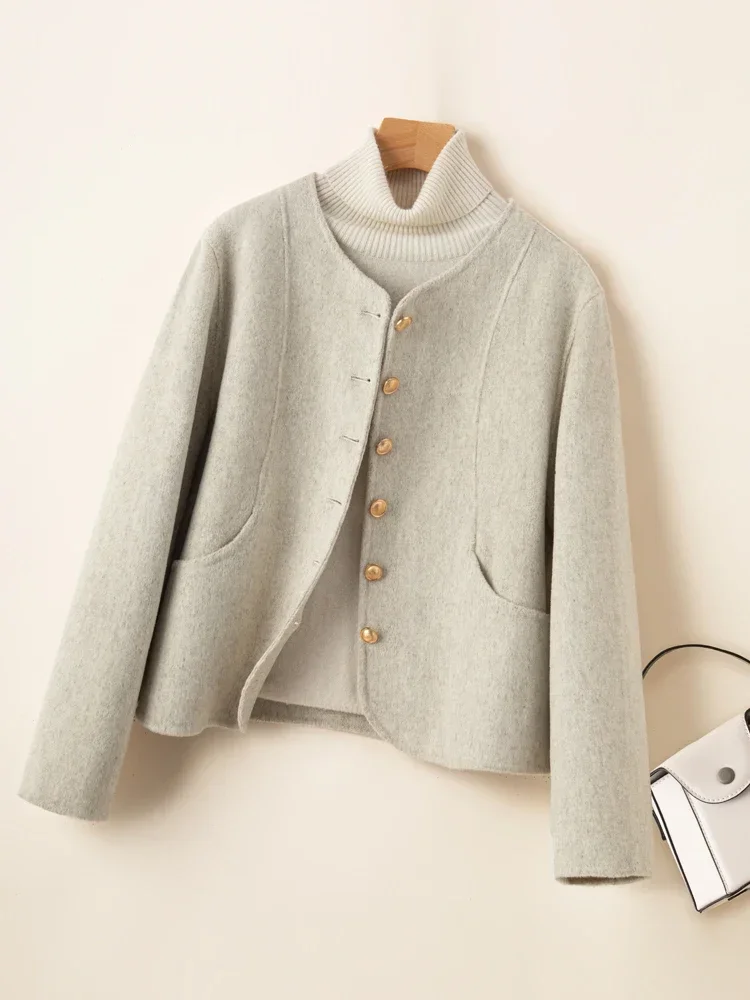 Autumn and Winter New 100% Pure Wool Double Sided Coat Women's Round Neck Loose Solid Color Fashion Short Fragrant Coat Top
Autumn and Winter New 100% Pure Wool Double Sided Coat Women's Round Neck Loose Solid Color Fashion Short Fragrant Coat Top