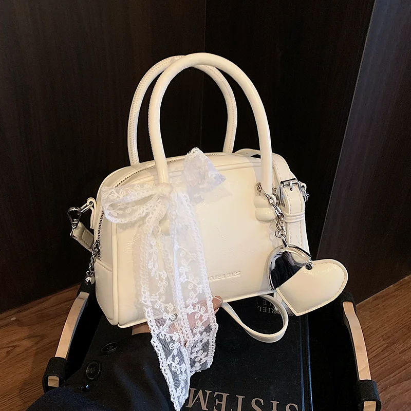 Fashion Silver Bowling Bags For Women Large Armpit Shoulder Bag Ladies Handbag and Purse Commuting Totes Luxury Boston Bag Bolsa
Fashion Silver Bowling Bags For Women Large Armpit Shoulder Bag Ladies Handbag and Purse Commuting Totes Luxury Boston Bag Bolsa