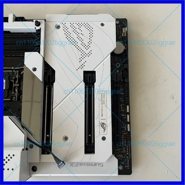 Used For ASUS ROG MAXIMI Z690 FORMULA main board
Used For ASUS ROG MAXIMI Z690 FORMULA main board
