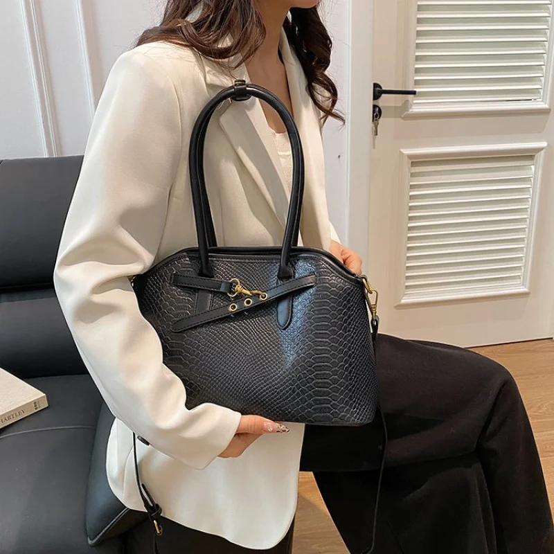 Модная поясная сумка с несколькими карманами, женская поясная сумка из искусственной кожи с регулируемым ремнем, весна 2025, повседневная уличная сумка
Модная поясная сумка с несколькими карманами, женская поясная сумка из искусственной кожи с регулируемым ремнем, весна 2025, повседневная уличная сумка