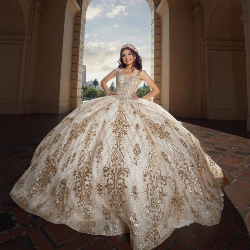 Champagne Shiny Ball Gown Quinceanera Dresses Sequin Applique Lace Beading Crystal Bow Tiered Tull Corset Off The Shoulder Sweet
Champagne Shiny Ball Gown Quinceanera Dresses Sequin Applique Lace Beading Crystal Bow Tiered Tull Corset Off The Shoulder Sweet