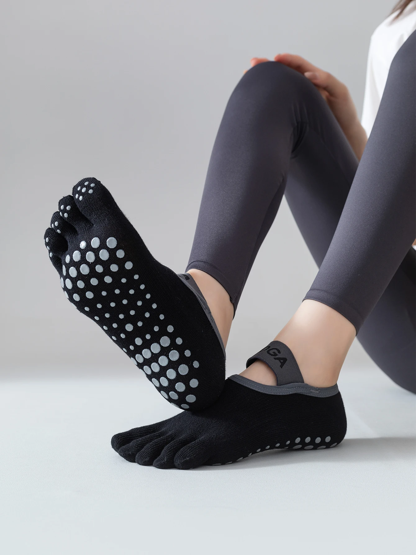 1 pair of women's five finger socks, professional anti slip yoga socks, Pilates fitness socks
1 pair of women's five finger socks, professional anti slip yoga socks, Pilates fitness socks