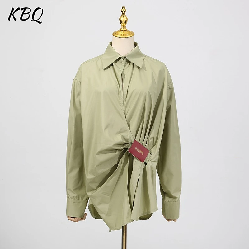 KBQ Solid Spliced Folds Loose Shirt for Women Lapel Long Sleeve Slimming Design Irregular Shirts Female Fashion Summer Style New
KBQ Solid Spliced Folds Loose Shirt for Women Lapel Long Sleeve Slimming Design Irregular Shirts Female Fashion Summer Style New
