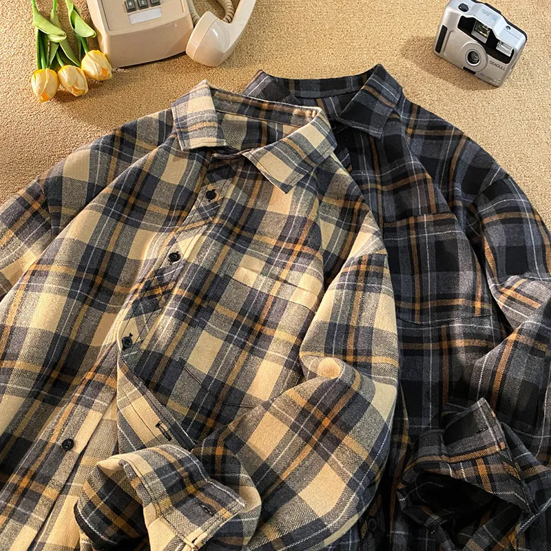 Свободный корейский повседневный кардиган в клетку с длинным рукавом и отложным воротником, для ношения как нижняя одежда или верхняя одежда, винтажный, больших размеров, для молодежи
Свободный корейский повседневный кардиган в клетку с длинным рукавом и отложным воротником, для ношения как нижняя одежда или верхняя одежда, винтажный, больших размеров, для молодежи