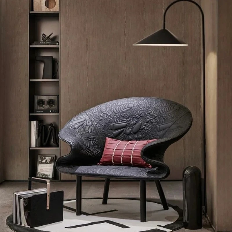 Nordic design art graffiti armchair, hotel household fiberglass single chair, special for living room model room
Nordic design art graffiti armchair, hotel household fiberglass single chair, special for living room model room