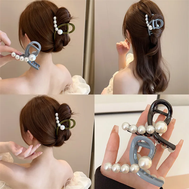 Newest Woman Acrylic Pearl Crossing Design Hair Claws Girls Shark Clip Hair Clips Washing Face Hairpins Lady Headwear Ornaments
Newest Woman Acrylic Pearl Crossing Design Hair Claws Girls Shark Clip Hair Clips Washing Face Hairpins Lady Headwear Ornaments