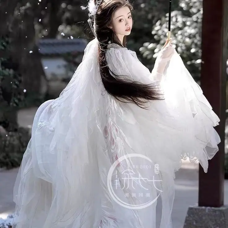 Женская китайская одежда Хань, традиционная машинная вышивка, супер фея, грудь, миф, серия, костюм с юбкой Cheko
Женская китайская одежда Хань, традиционная машинная вышивка, супер фея, грудь, миф, серия, костюм с юбкой Cheko