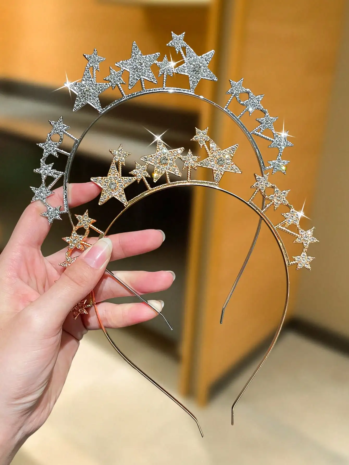 1/2pcs Women Rhinestone Star Headband, 3D Headband, Gold Hair Accessory, Vintage Elegant Style, Female Hair Decoration, Suitable For Holiday Parties, New Year Hair Accessory, Women Accessories, Hair Band, Hair Hoop Head Accessories Hairband Beauty Home Ha
1/2pcs Women Rhinestone Star Headband, 3D Headband, Gold Hair Accessory, Vintage Elegant Style, Female Hair Decoration, Suitable For Holiday Parties, New Year Hair Accessory, Women Accessories, Hair Band, Hair Hoop Head Accessories Hairband Beauty Home Ha