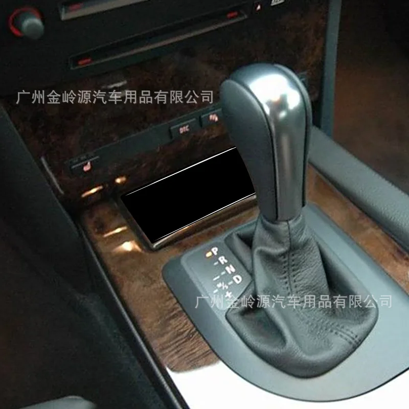 Suitable for 04-07 BMW 5 Series E60 car interior modified piano black cigarette lighter panel decorative stickers
Suitable for 04-07 BMW 5 Series E60 car interior modified piano black cigarette lighter panel decorative stickers