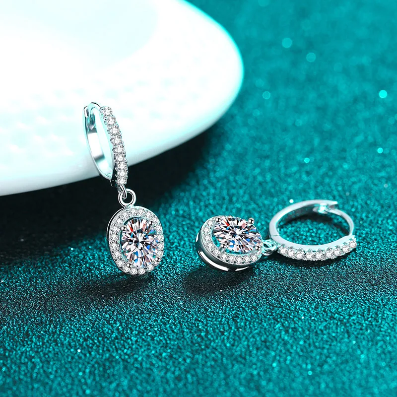 Wholesale Manufacturers Lab Diamond Oval Cut 2CT Moissanite Earrings S925 Sterling Silver PT950 Plated Earrings Jewellery
Wholesale Manufacturers Lab Diamond Oval Cut 2CT Moissanite Earrings S925 Sterling Silver PT950 Plated Earrings Jewellery