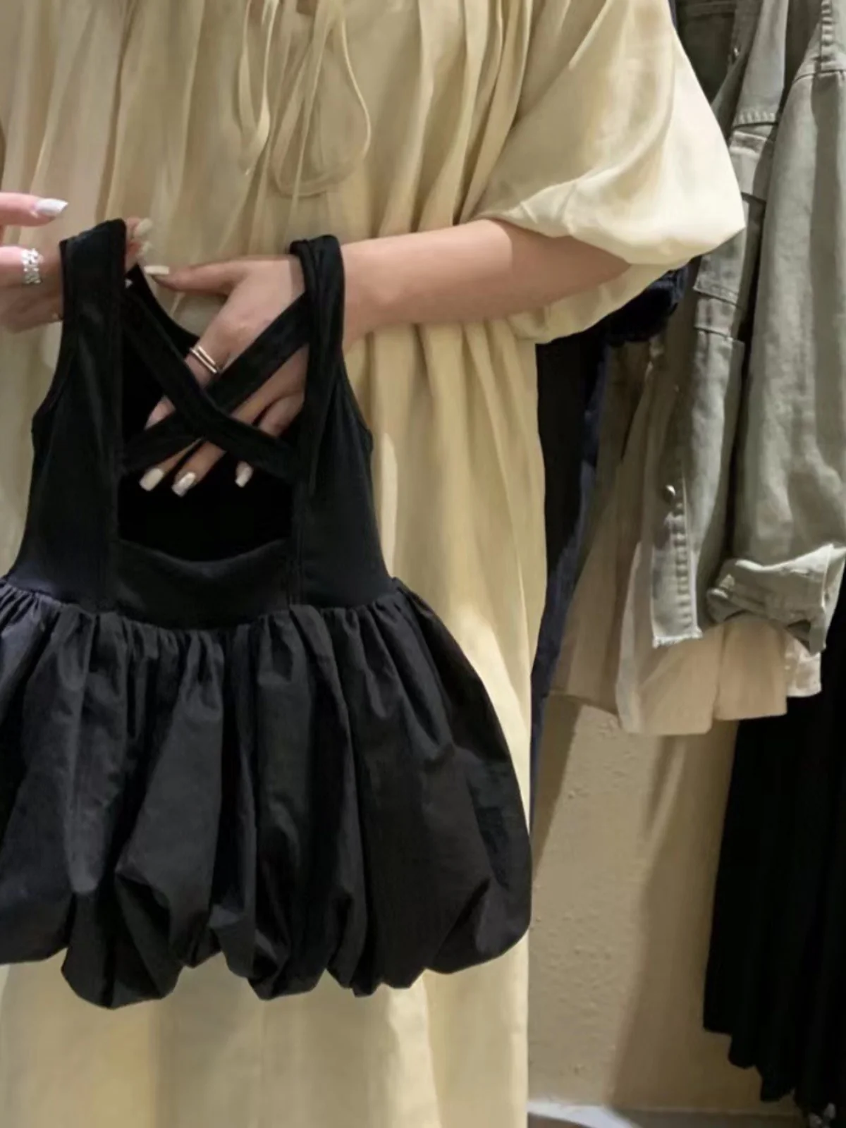 Korean Style Baby Summer Backless Dress Flower Bud Vest Skirt Baby Summer Clothes Puffy Skirt Trendy Little Black Dress
Korean Style Baby Summer Backless Dress Flower Bud Vest Skirt Baby Summer Clothes Puffy Skirt Trendy Little Black Dress