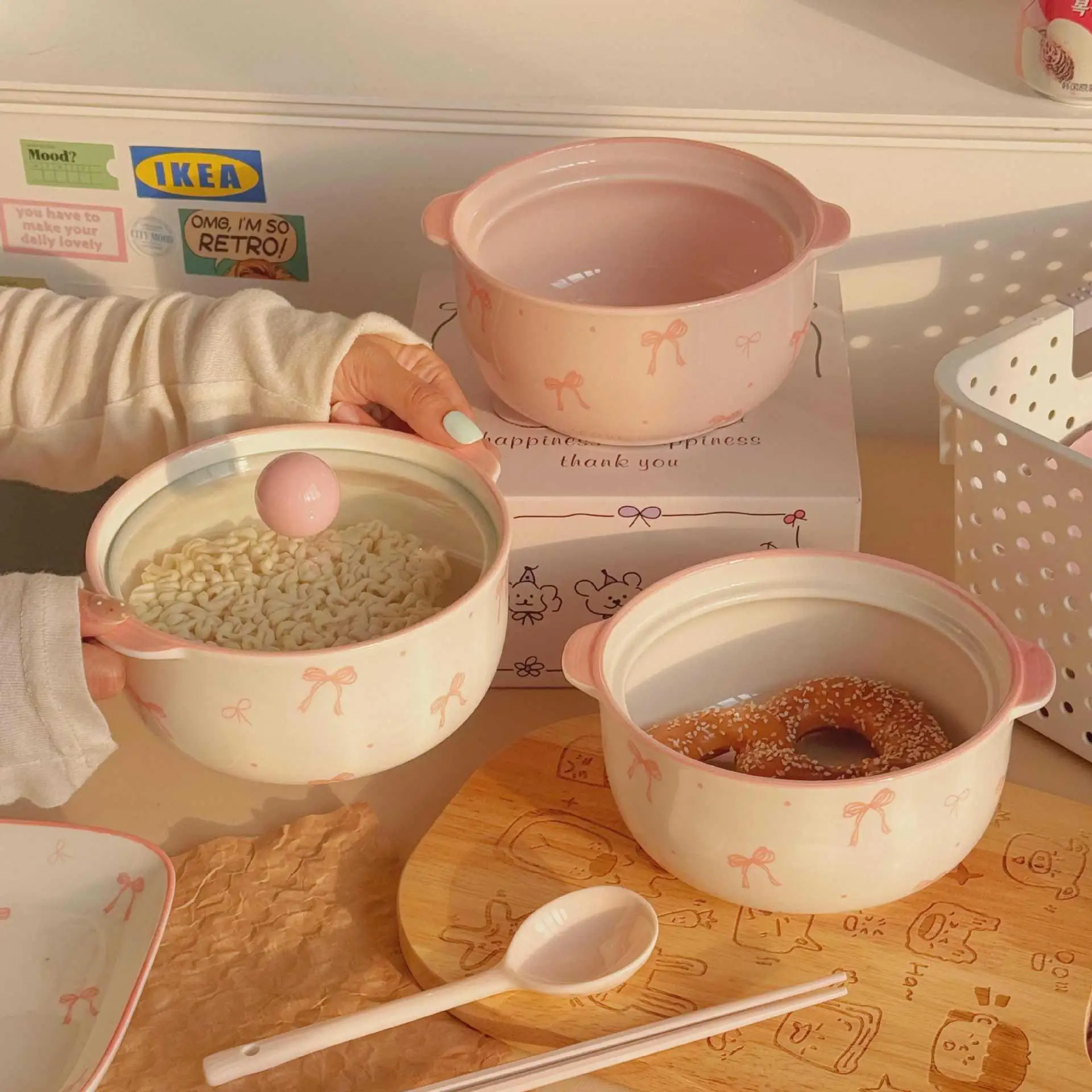 Thickened Ceramic Soup Bowl with Lid Ins Style Knot Glazed under Color Instant Noodles Bowl for Dormitory And Home Use
Thickened Ceramic Soup Bowl with Lid Ins Style Knot Glazed under Color Instant Noodles Bowl for Dormitory And Home Use