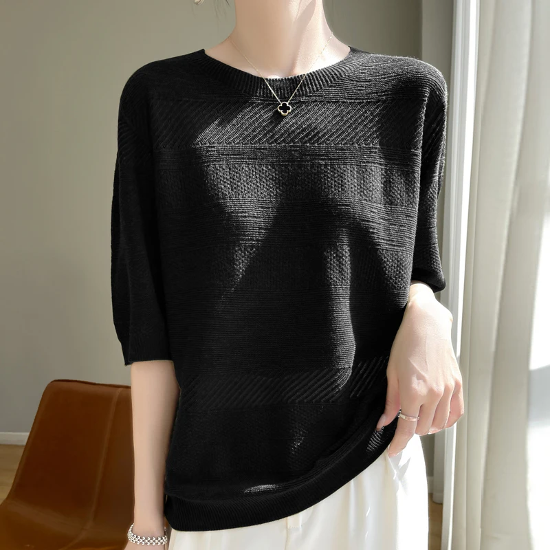 Spring and summer new style fine spun wool knitted sweater short sleeved women's loose round neck embossed hollow temperament ba
Spring and summer new style fine spun wool knitted sweater short sleeved women's loose round neck embossed hollow temperament ba